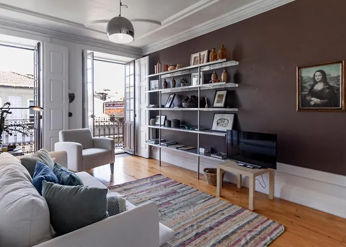 Porto 61 - Bright 2Br W/ Balcony By Lovelystay