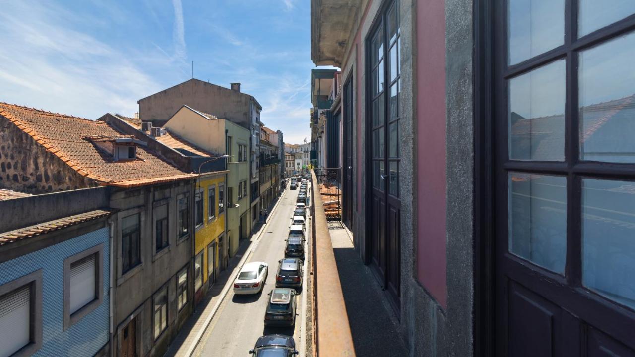 61 - Bright 2br W/ Balcony By Lovelystay * Oporto