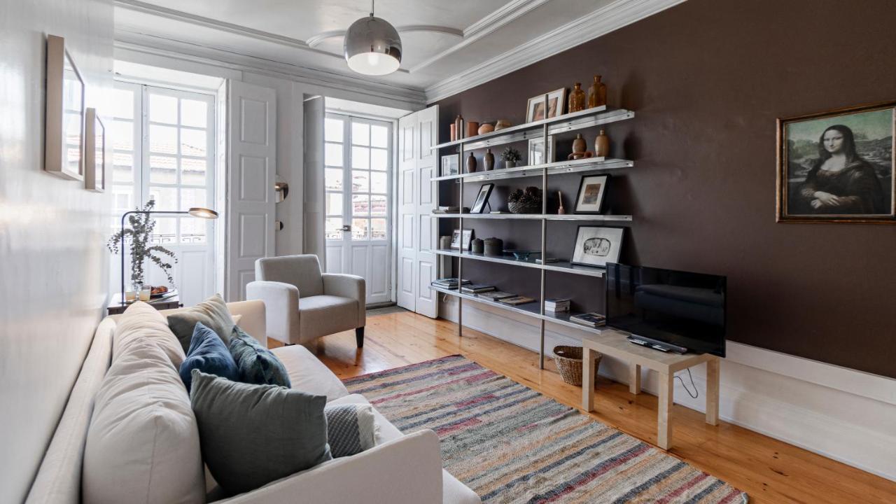Appartamento 61 - Bright 2br W/ Balcony By Lovelystay Oporto